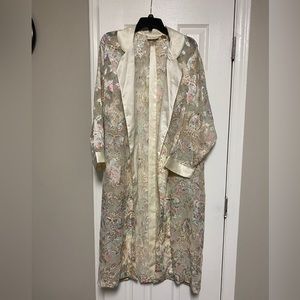 NWOT~ Vintage VS Kimono Robe